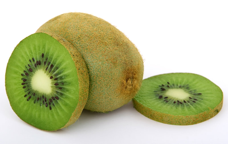 en kiwi frugt